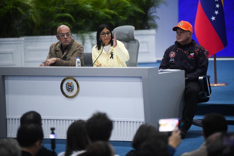Presidenta encargada de Venezuela ordena crear nuevo cuerpo militar para atender emergencias ante desastres