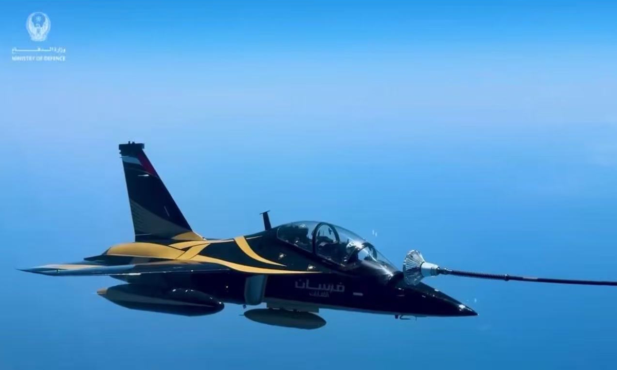 Los aviones L-15E de fabricación china de los EAU debutan en una importante feria aérea de EE. UU.