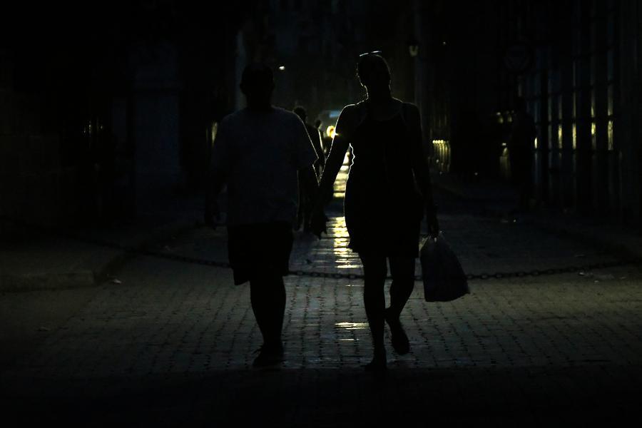 Gobierno de Cuba vincula caída del sistema eléctrico con sanciones de EEUU