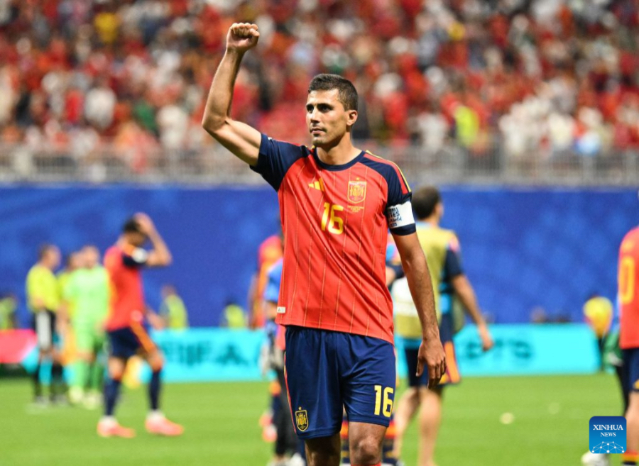 Rodri gana Balón de Oro como mejor jugador en Copa Mundial de Fútbol