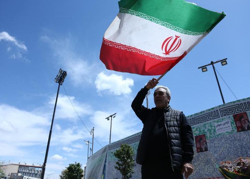 Irán asesta "duros golpes" a activos de EE. UU. en Bahréin y Kuwait, dice CGRI