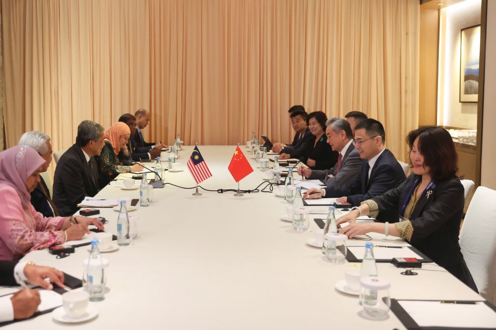 Pronta conclusión de Código de Conducta en Mar Meridional de China favorecerá paz regional, afirma canciller chino