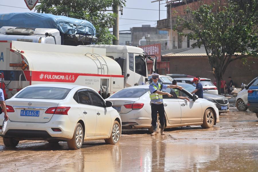 China renueva alertas por tormenta de lluvia y clima convectivo severo