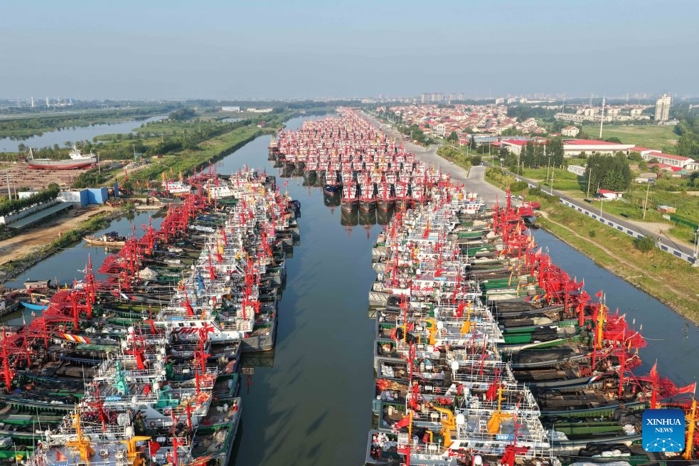 China activa respuesta de emergencia por inundaciones ante proximidad de tifón Dolphin
