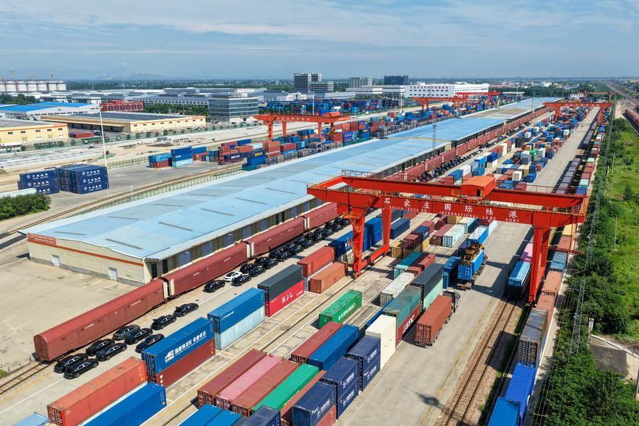 Economía china resiste presiones de julio gracias al fortalecimiento de nuevos motores de crecimiento