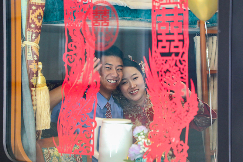 Ciudades chinas alientan a las parejas a casarse en Qixi