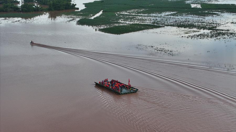 Tormentas de lluvia y tifones azotan múltiples regiones de China y activan medidas de emergencia ante inundaciones