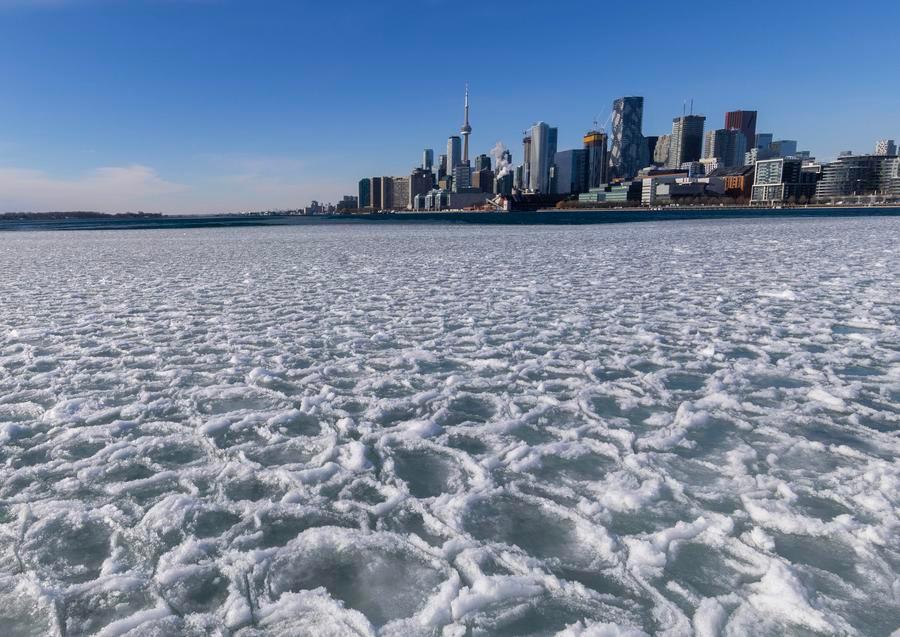 Trump firma orden para cambiar nombre de lago Ontario por el de lago América