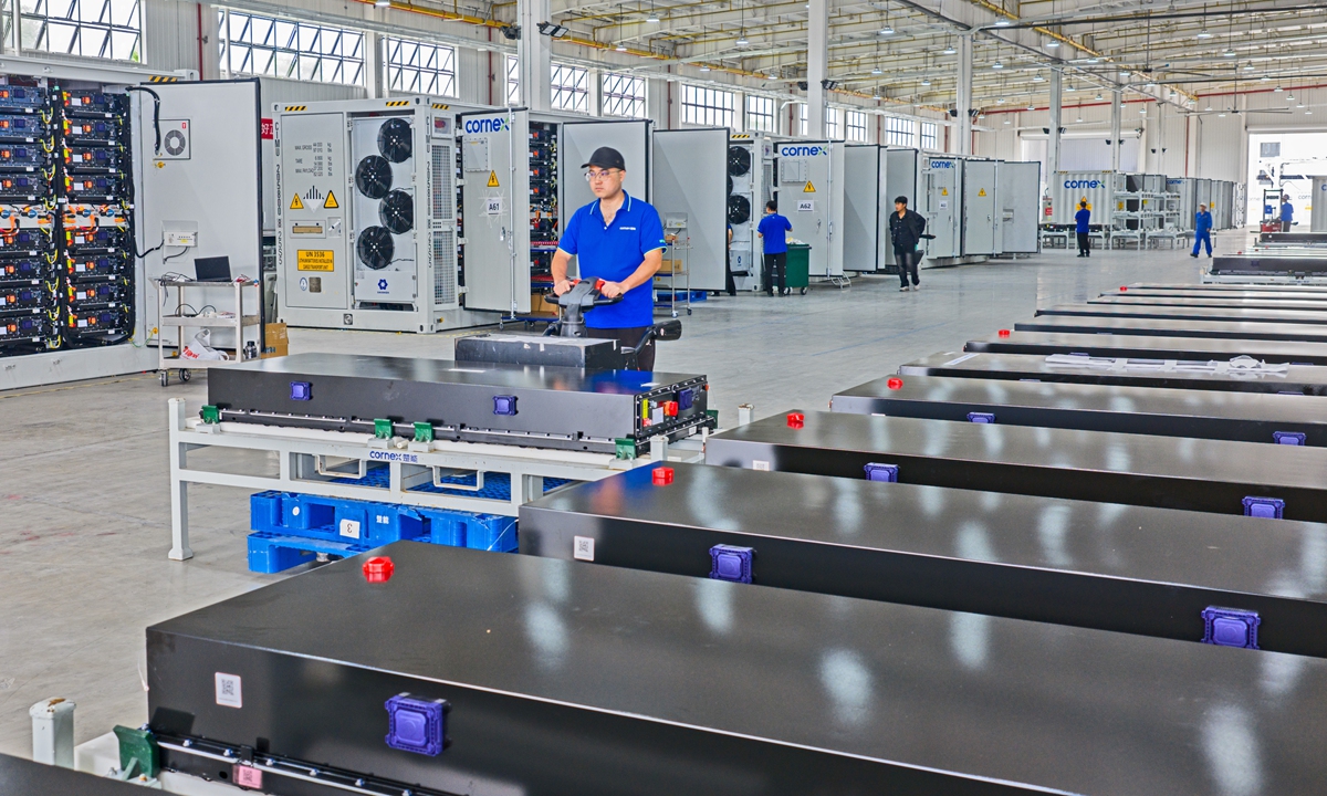 China expande sus ventajas en baterías y configura reglas para las tecnologías de próxima generación