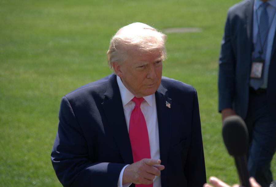 Comentarios de Trump sobre unificación irlandesa generan rechazo de Reino Unido