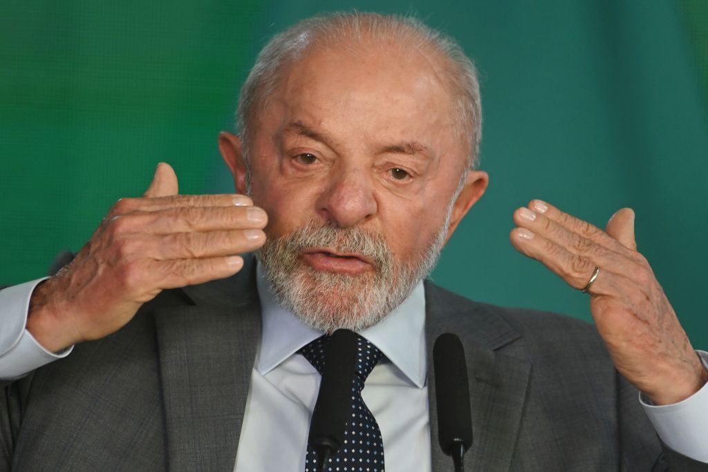 Encuesta muestra a presidente Lula da Silva como favorito para elecciones de octubre en Brasil