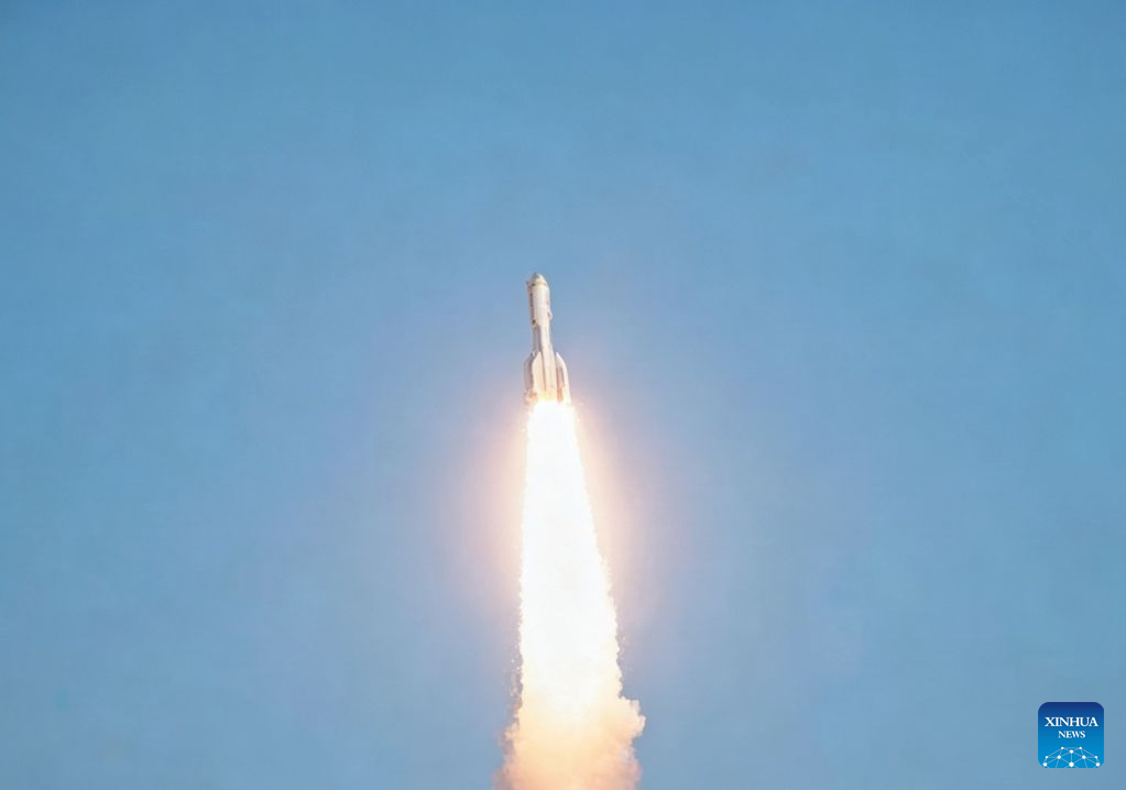 China lanza cohete Gravity-1 desde el mar con nueve satélites a bordo