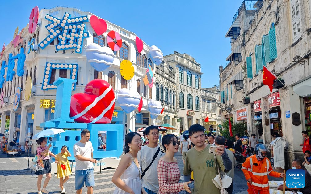 Provincia insular china de Hainan ofrece diversas experiencias turísticas a viajeros