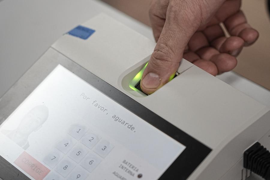 Concluye votación de la segunda vuelta en Brasil e inicia el escrutinio oficial