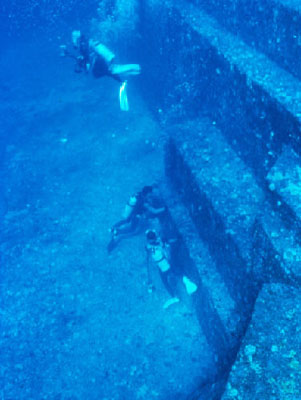 Japón descubre “pirámide” submarina
