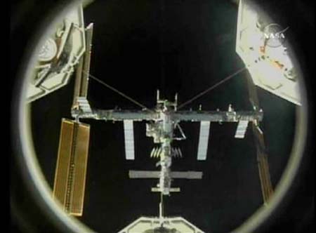 Problema eléctrico: la NASA atrasa la vuelta del Discovery de un día