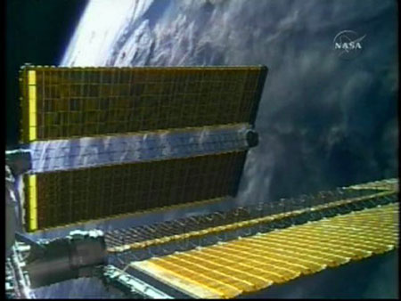 La NASA observa el panel solar deteriorado en la Estación Espacial Internacional 