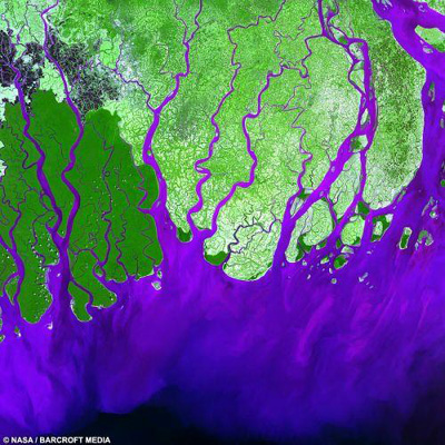 Las fotos de satélites publicadas recientemente por la NASA demuestran una Tierra policromada