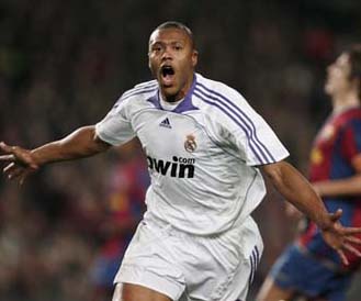 Barcelona 0 -1 Real Madrid ,El Madrid se adueña de la Liga