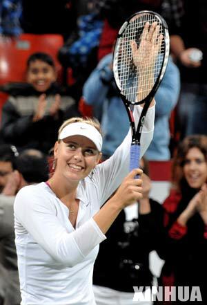 Sharapova retirada del evento de Dubai