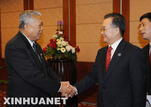 Se reúnen premieres chino y tailandés para hablar de relaciones bilaterales