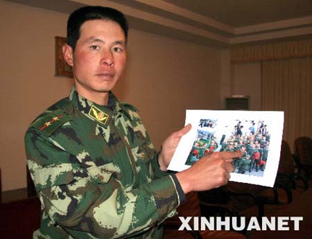Fotos en grupo: La camarilla Dalai utiliza foto antiguada para difamar al EPL de China
