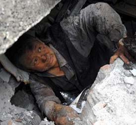 &$<b>&$Supervivientes traumatizados por terremoto \r\nrecibirán atención psicológica en China&$</b>&$