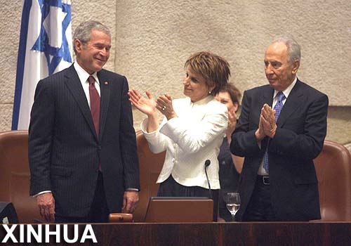 Bush: el mundo no debe permitir que Irán tenga armas nucleares
