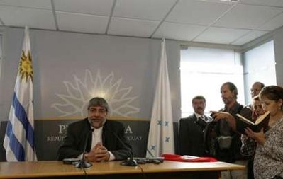 Pide futuro presidente paraguayo unión de fuerzas con Uruguay
