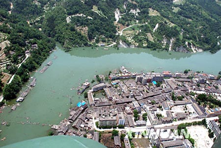 Lago del terremoto Tangjiashan: Continuo ascenso del caudal en curso superior