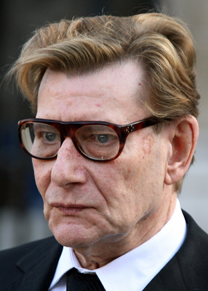 Principe de la moda Yves Saint Laurent falleció a 71 años