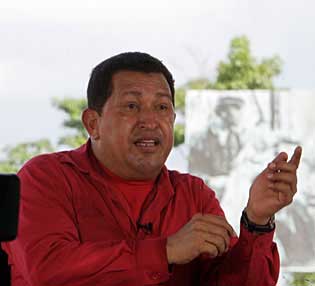 Presidente Chávez anunció planes para impulsar desarrollo  industrial