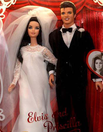 Muñecas Barbie en memoria del rey de rock ande roll Elvis Presley