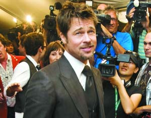 El “seductor” Pitt con aspecto de senilidad