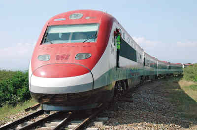 Trenes chinos corren por primera vez en Sudamérica