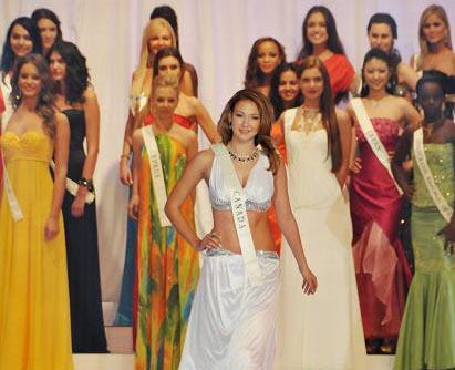 Bellezas de todo el mundo se congregan en Sudáfrica