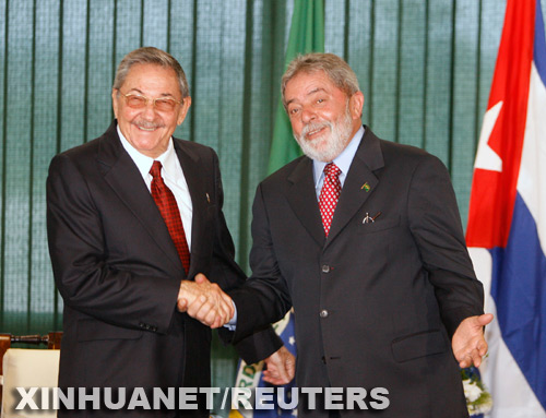Raúl Castro realiza primera visita de Estado a Brasil