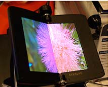 Samsung exhibe primer monitor desplegable AMOLED