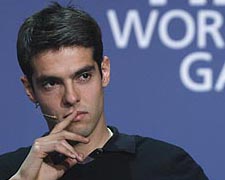 Brasileños eligen a Kaká como el jugador más querido del país