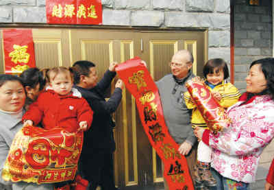 Los extranjeros encuentran deleite en el Año Nuevo de China