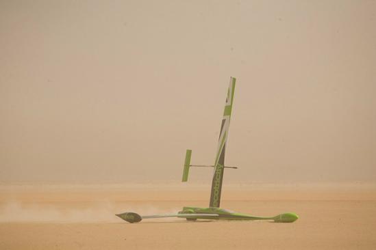 Inglaterra produce auto accionado por paletas de viento más rápido en el mundo con una velocidad de 202 kilómetros por hora
