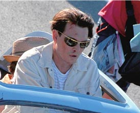 “Capitán” Johnny Depp muy herido en la cabeza en una escena sensacional de nueva película