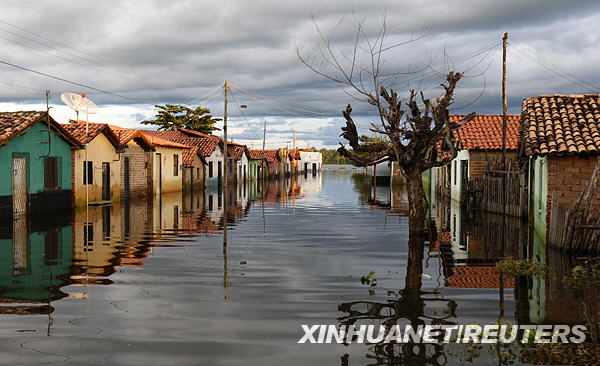 Lluvias torrenciales azotan Brasil dejando 33 muertos por lo menos