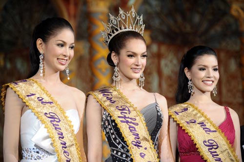 Consurso de belleza de travestis 2009 en Tailandia