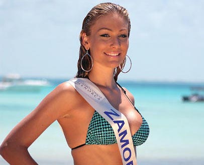 Miss Zamora de España en isla Mujeres