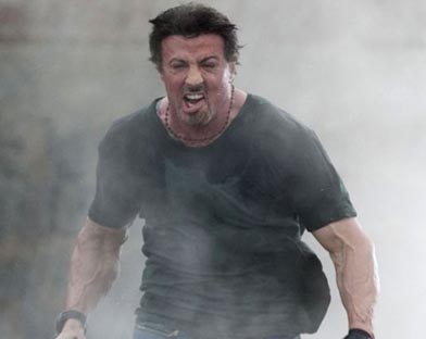 Nuevas fotos de “The Expendables” de Stallone; aparición de Jet Li con pistola