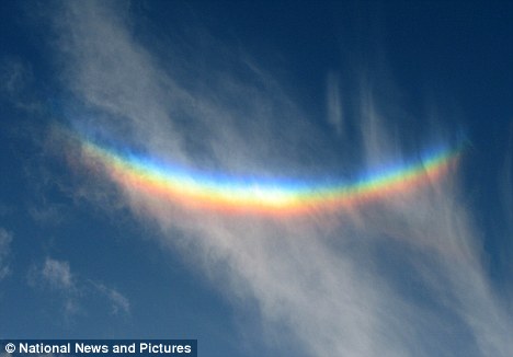 Aparece en Inglaterra arco iris invertido, denominado “ojo de Dios”