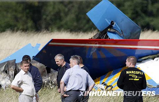 Colisionan aviones caza rusos en vuelo de entrenamiento, un muerto 