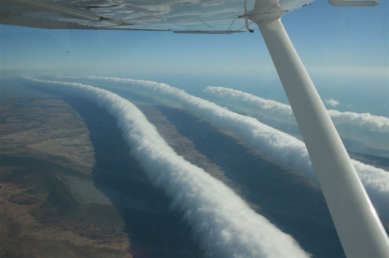 Aparecen nubes tubulares de unos 1.000 kilómetros de largo sobre Austraria