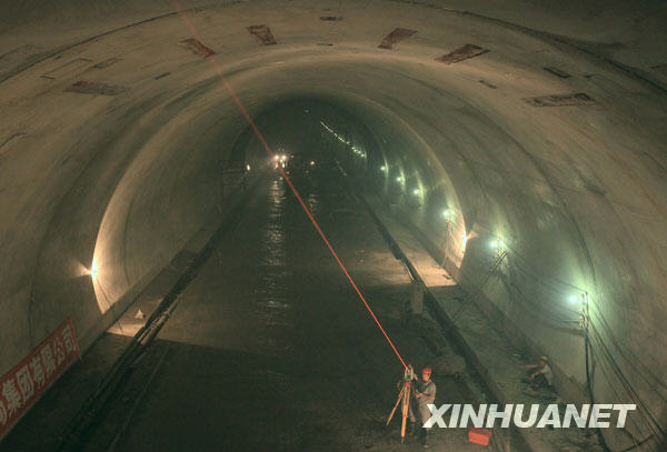 Se dará el últimos toque a la excavación del primer túnel submarino de China